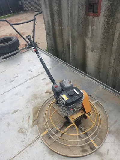 Elicopter de beton 90 cm, motor Subaru